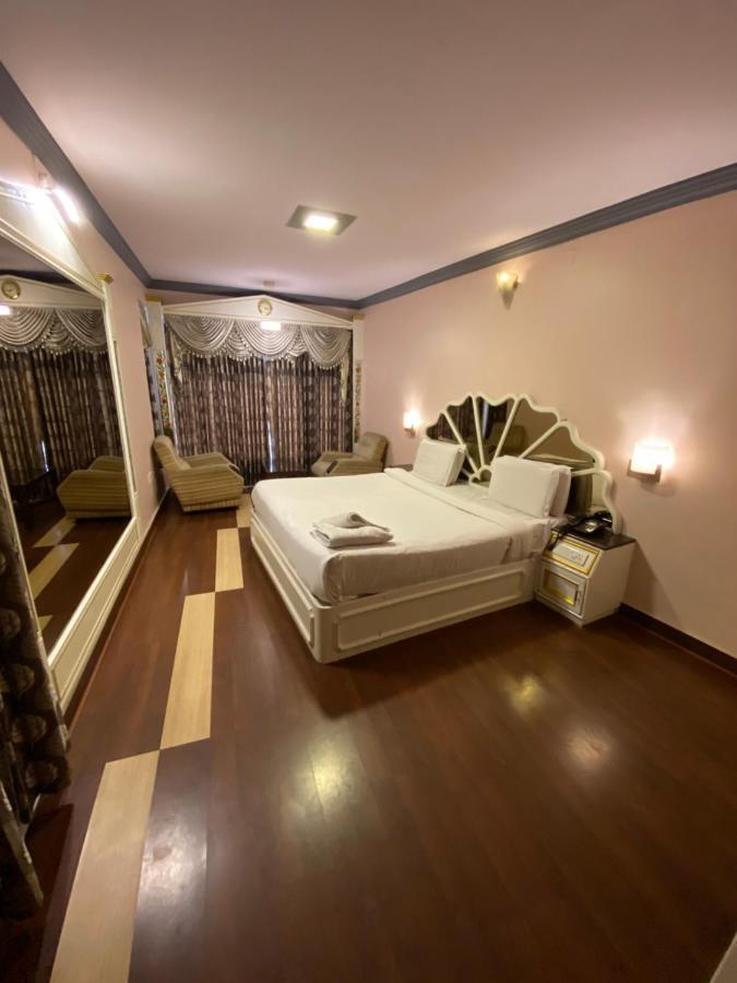 Hotel Venus Udagamandalam Exterior foto