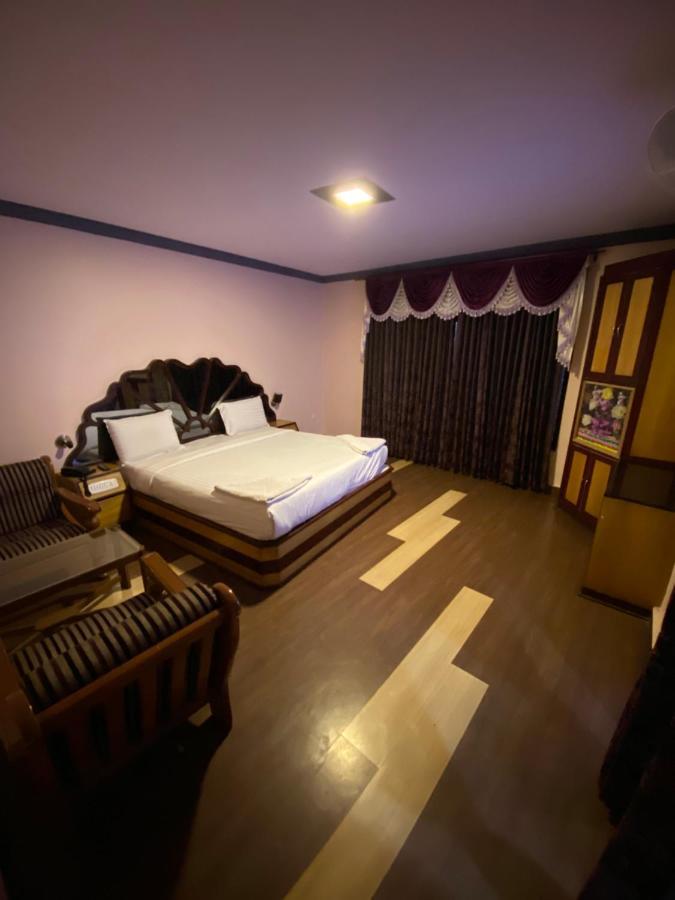 Hotel Venus Udagamandalam Exterior foto